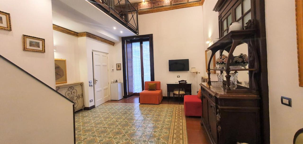 Отель Casa Cesira Неаполь Экстерьер фото